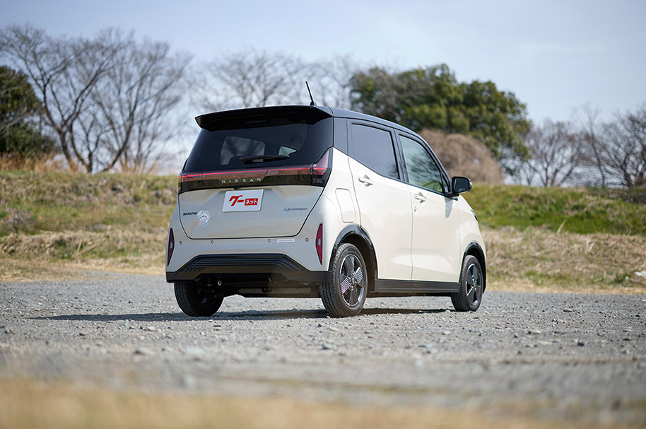 伝統的な日本の美意識をヒントにデザインされている サクラ。たとえばホイールは、「水引」がモチーフになっている