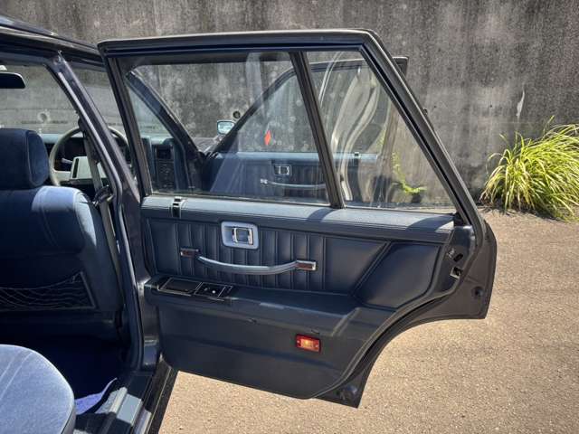 日産 WY30 パワーウィンドウスイッチ 運転席側