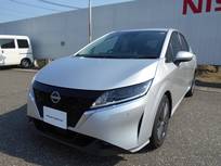 日産 ノート 1200cc 1.2 X アダプティブLEDヘッドライト　ナビ