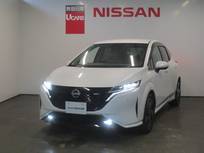 日産 ノートオーラ 1200cc 1.2 G FOUR レザーエディション 4WD アラビュー・エマブレ・プロパイロット