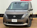 日産 セレナ 1400cc 1.4 e-4ORCE XV 4WD 試乗車アップ
