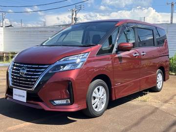 セレナ 2.0 ハイウェイスター V 4WD プロパイロット　前後ドライブレコーダー