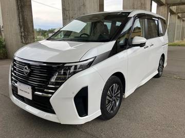 セレナ 1.4 e-POWER ルキシオン