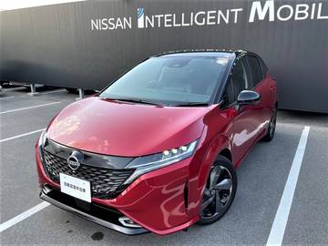 1.2 G FOUR レザーエディション 4WD メーカーナビ　BOSEサウンド