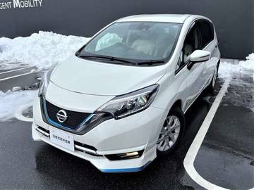 1.2 e-POWER メダリスト 純正ナビ　バックカメラ　LEDライト