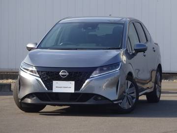 1.2 X 助手席回転シート メモリーナビ　フルセグTV　全周囲カメラ