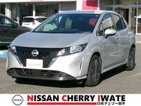 日産 ノート 1200cc 1.2 X FOUR 4WD ナビ　バックカメラ　シートヒーター