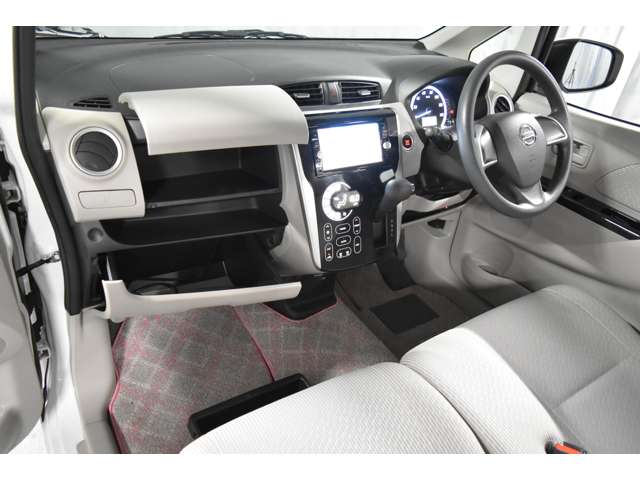 高知日産プリンス販売株式会社 カーパレス御座・高知県・デイズ