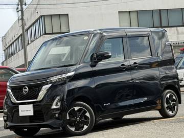 660 ハイウェイスターX 4WD 純正ナビ　全周囲カメラ　踏み間違い防止