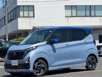 660 ハイウェイスターX 自社社用車　純正ナビ　全周囲カメラ