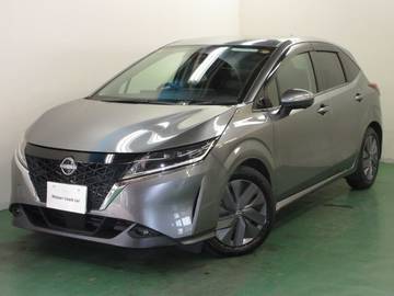 1.2 X 全周囲カメラ・衝突軽減ブレーキ搭載