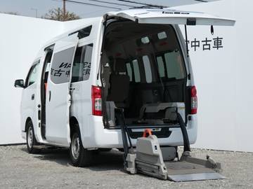 2.5 チェアキャブ 車いす2名仕様 リフター車・ナビ・アラウンドモニター