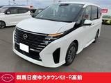 日産 セレナ 1400cc 1.4 e-POWER ハイウェイスターV 当社展示試乗車　単色　寒冷地仕様