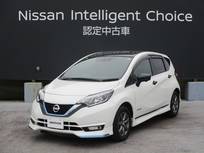 日産 ノート 1200cc 1.2 e-POWER メダリスト FOUR ブラックアロー 4WD アラウンドビューモニター+ルームミラー+ヒ
