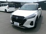 日産 キックス 1200cc 1.2 X FOUR スタイルエディション(e-POWER) 4WD 未塗装樹脂コート施工付き