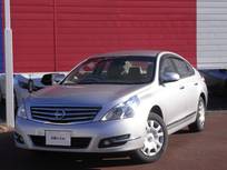 日産 ティアナ 2500cc 2.5 250XE FOUR 4WD 4WD　セダン　6連CDチェンジャー付