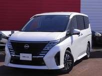 日産 セレナ 1400cc 1.4 e-POWER ルキシオン ・試乗車UP　・メーカーOP