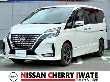2.0 ハイウェイスター V 4WD 後期型　防水シート　純正10インチナビ