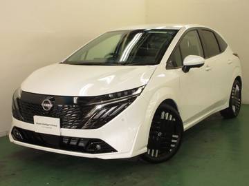 1.2 G エマージェンシーブレーキ・全周囲カメラ付