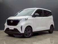 日産 サクラ X 純正9インチナビ　充電ケーブル