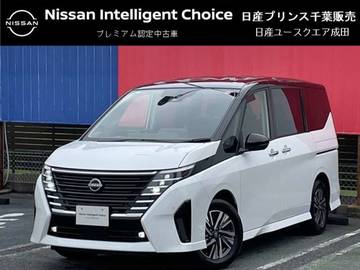 セレナ 2.0 ハイウェイスターV 当社試乗車　9インチナビ　プロパイロット