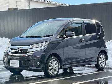 660 ハイウェイスターX 4WD 全周囲カメラ　シートヒーター　アルミ