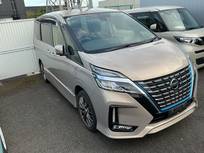 日産 セレナ 1200cc 1.2 e-POWER ハイウェイスター V ルームクリーニング施工待ち・後席モニター