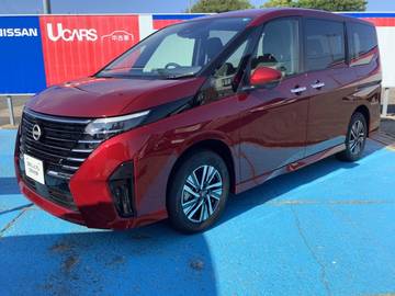 セレナ 1.4 e-4ORCE ハイウェイスターV 4WD