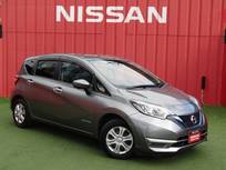 日産 ノート 1200cc 1.2 e-POWER X ワンオーナー　純正ナビ　全周囲カメラ