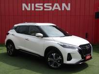 日産 キックス 1200cc 1.2 X ツートーン インテリアエディション (e-POWER) 試乗車アップ　ベージュ内装　純正ナビ