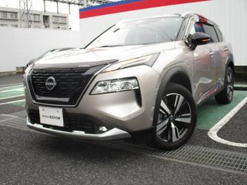 1.5 G e-4ORCE 4WD 試乗車UP　プロパイロット　ルーフレール