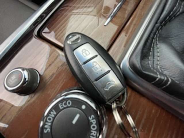 Mu-@断捨離特価中！【トヨタ　シェラカップ新品2個セット】 セレナ C26 サードラグマット（3rdラグマット） H22年11月