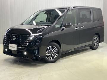 セレナ 2.0 ハイウェイスターV 展示試乗車アップ