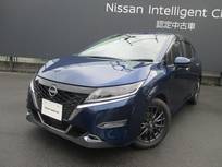 日産 ノート 1200cc 1.2 X FOUR 4WD 衝突軽減　踏み間違い防止　全周囲カメラ