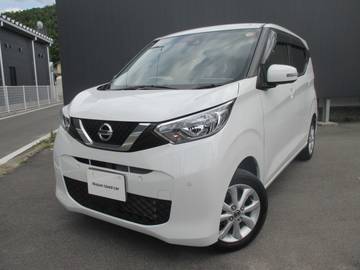 660 X 4WD ナビ　全周囲カメラ