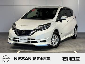 1.2 e-POWER X 純正メモリーナビ　LEDヘッドライト