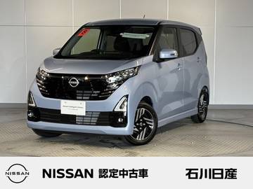 660 ハイウェイスターX 当社試乗車　純正9インチメモリーナビ