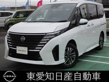 セレナ 1.4 e-4ORCE ハイウェイスターV 4WD 寒冷地仕様　車速連動ドアロック　AVM イン