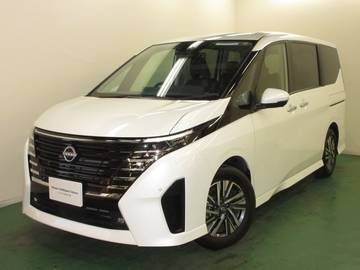 セレナ 2.0 ハイウェイスターV 元展示・試乗車　衝突被害軽減ブレーキ