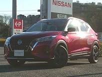 日産 キックス 1200cc 1.2 X FOUR 90周年記念車 (e-POWER) 4WD 試乗車アップ　メモリーナビ　寒冷地仕様