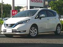 日産 ノート 1200cc 1.2 e-POWER メダリスト メモリーナビ　全周囲モニター　ETC2.0