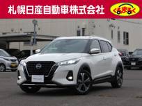日産 キックス 1200cc 1.2 X FOUR (e-POWER) 4WD 当社社用車アップ　大型ナビゲーション
