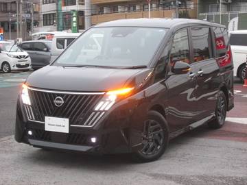 1.4 e-POWER ハイウェイスターV 寒冷地仕様　プロパイロット　後席モニター