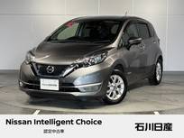 日産 ノート 1200cc 1.2 e-POWER X FOUR 4WD ワンオーナー　純正メモリーナビ