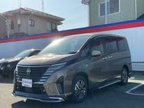 日産 セレナ 1400cc 1.4 e-4ORCE ハイウェイスターV 4WD 弊社試乗使用社有車