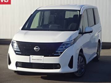 セレナ 1.4 e-POWER XV 当社試乗車　MM222D-Lナビ　プロパイロット