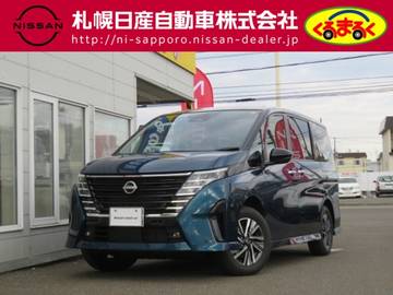 セレナ 2.0 ハイウェイスターV 4WD 当社試乗車アップ　アラウンドビューモニタ