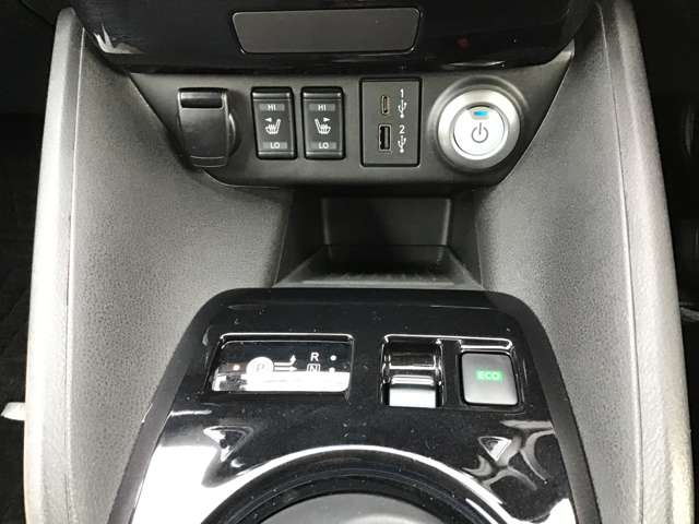 日産プリンス静岡販売株式会社 三島中古車センター・静岡県・リーフ 
