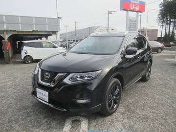 2.0 20Xi Vセレクション 2列車 4WD 後席モニター・プロパイロット