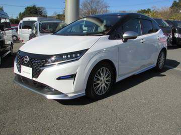 1.2 AUTECH ワンオーナー車・SOSコールスイッチ